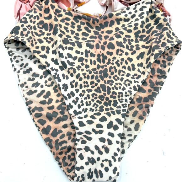 P2F Carly Floral & Leopard Cutout One Piece Swimsuit Size Medium - Picture 6 of 6